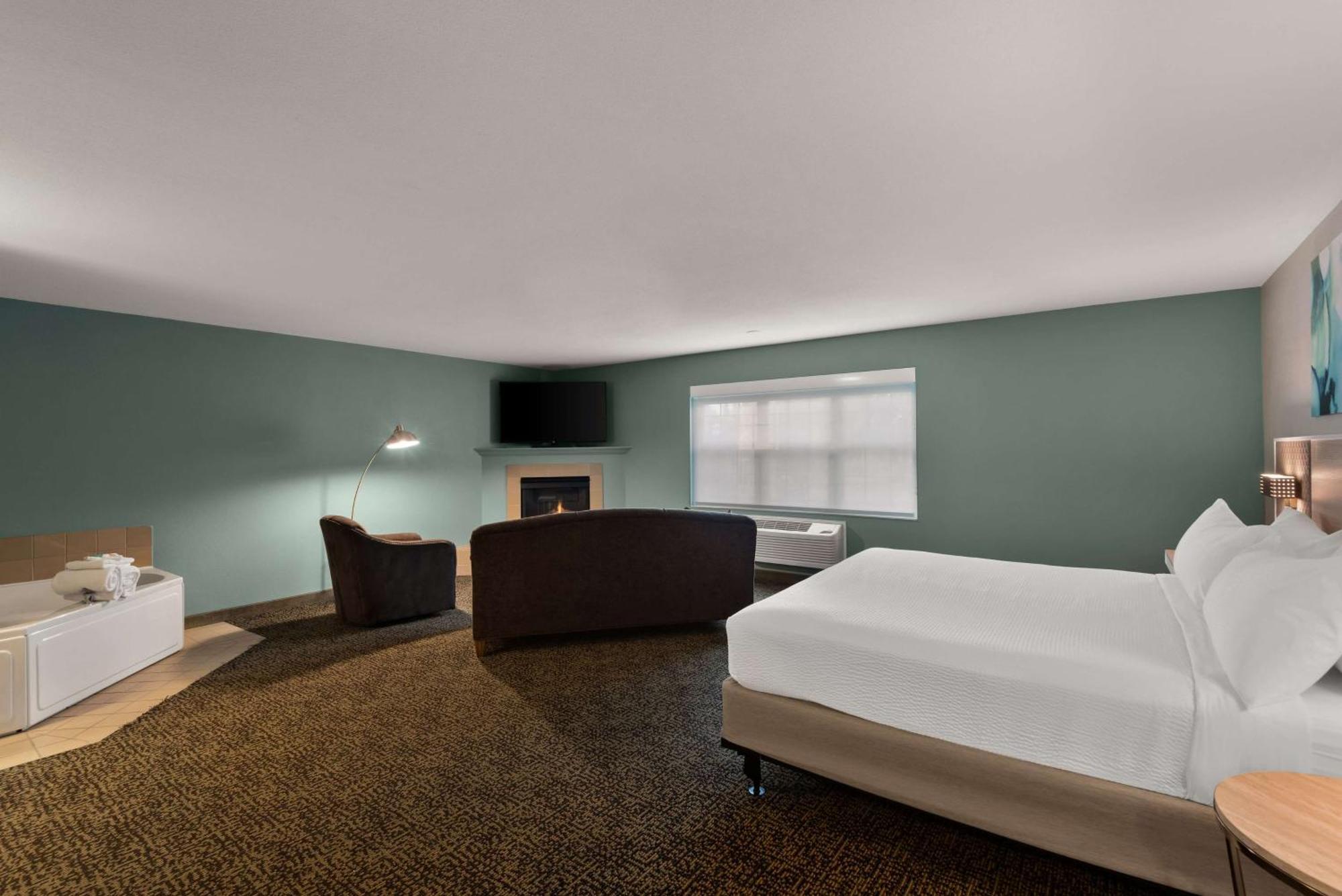 Wyndham Garden Galena Hotel & Day Spa Exterior photo