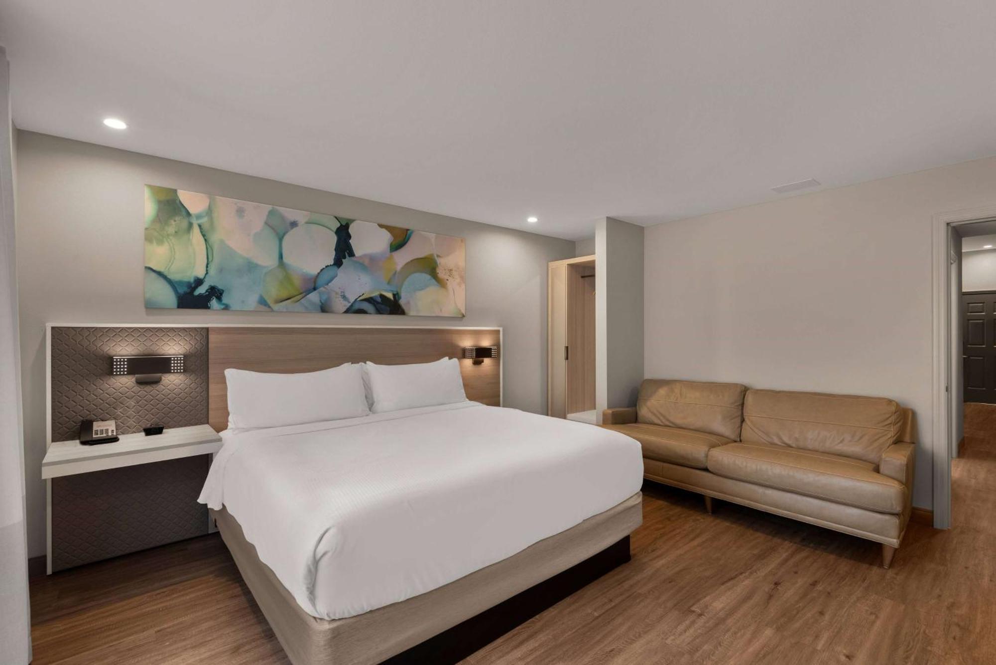 Wyndham Garden Galena Hotel & Day Spa Exterior photo